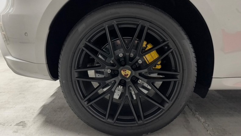 タイヤホイール後