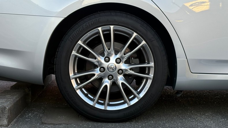 タイヤホイール後