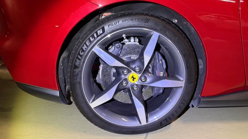 タイヤホイール後