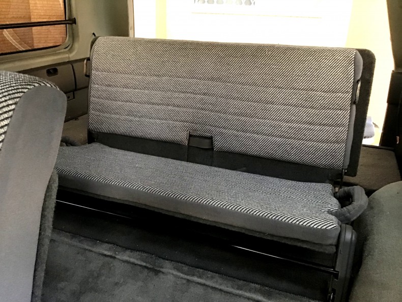 内装後方シート