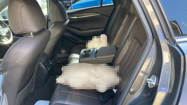 内装後方シート