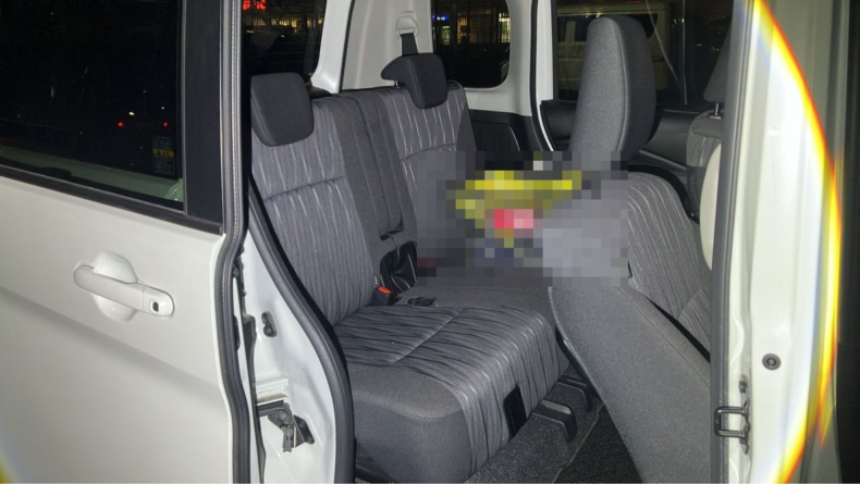 内装後方シート