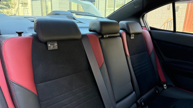 内装後方シート