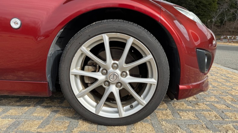 タイヤホイール前