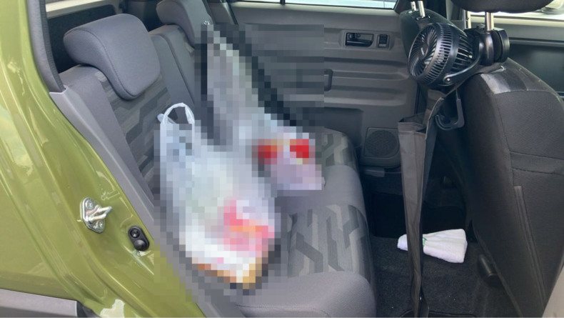 内装後方シート