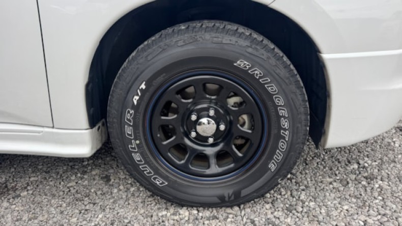 タイヤホイール前