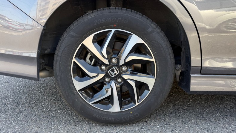 タイヤホイール後