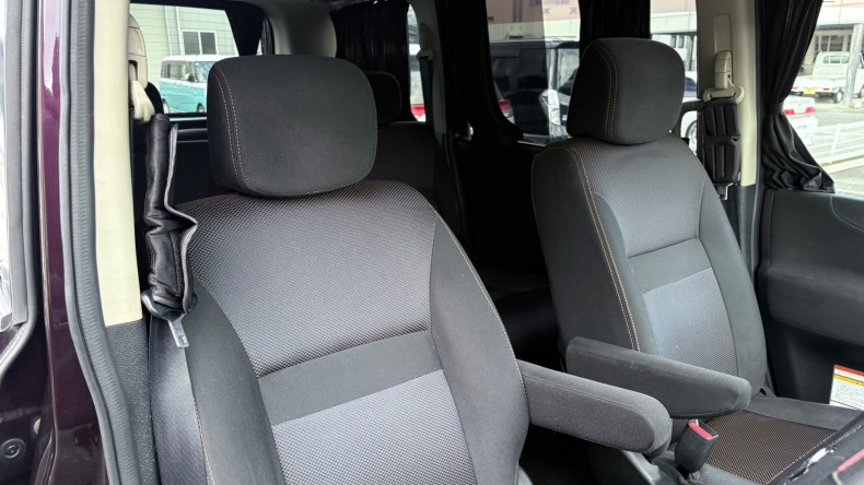 内装前方シート