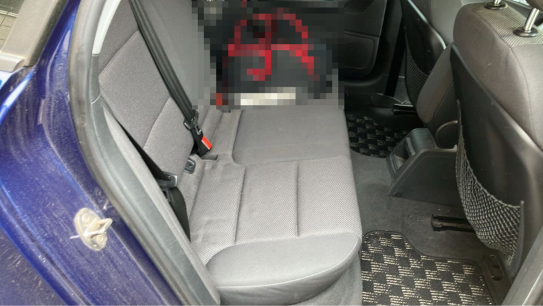 内装後方シート