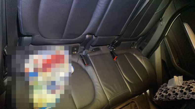 内装後方シート