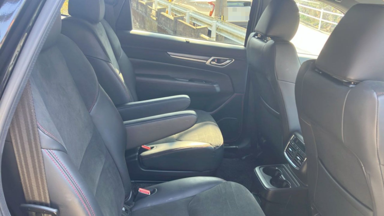 内装後方シート