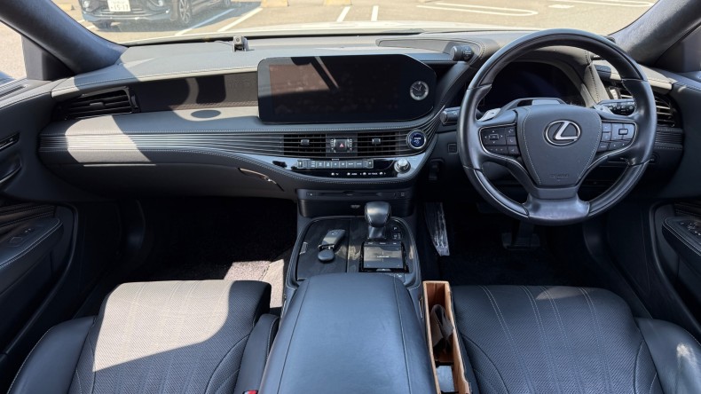 内装インパネ全体