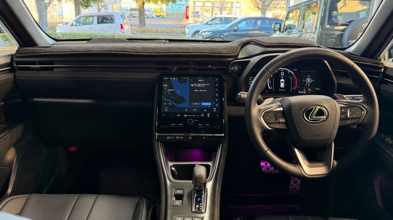 内装インパネ全体