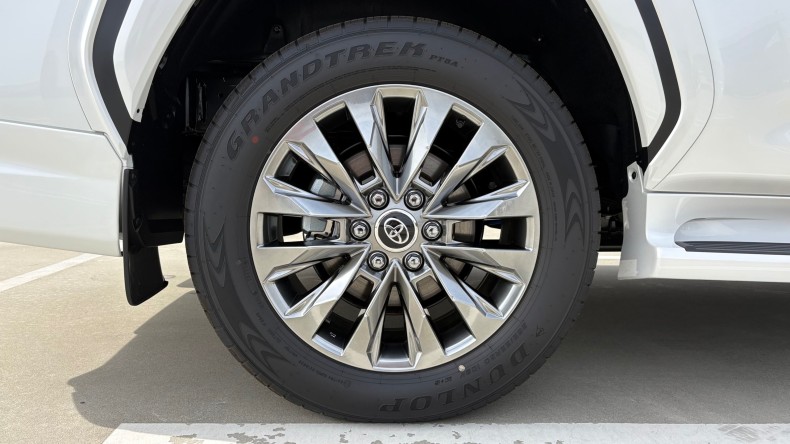 タイヤホイール後