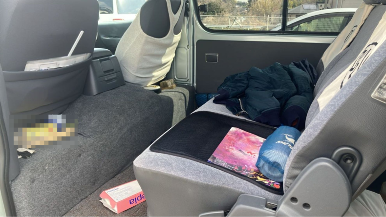 内装後方シート