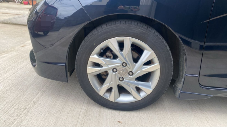 タイヤホイール前