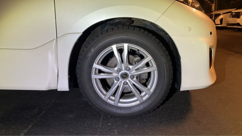 タイヤホイール前