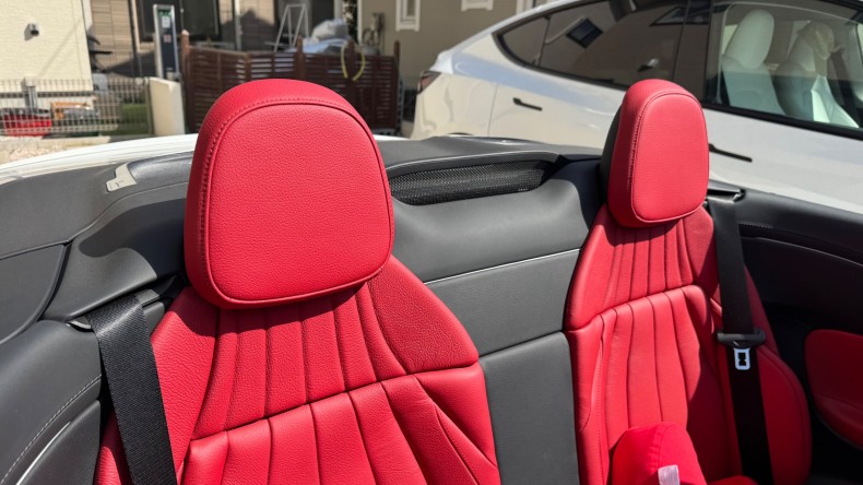 内装後方シート