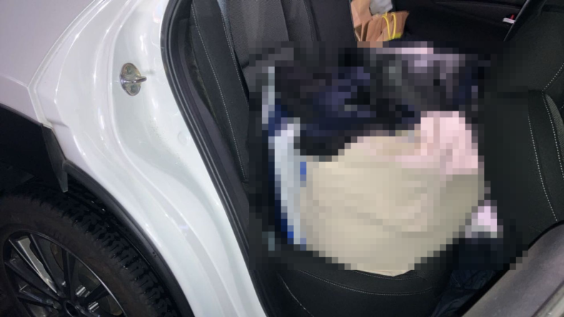 内装後方シート