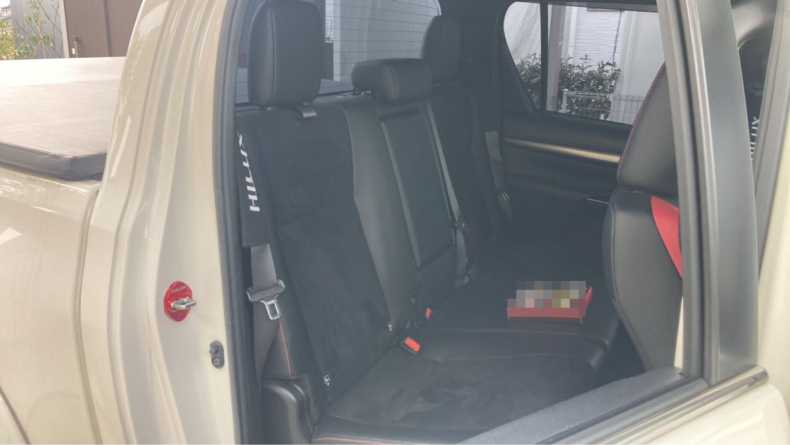 内装後方シート