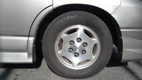 タイヤホイール前