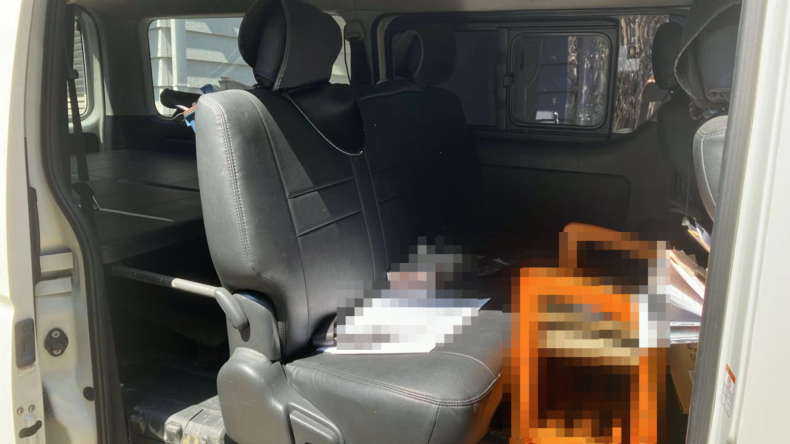 内装後方シート