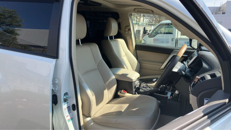 内装前方シート