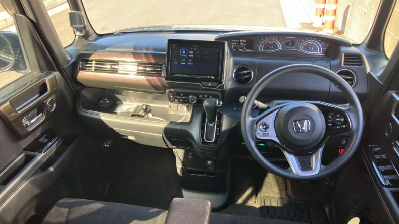 内装インパネ全体