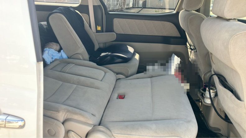 内装後方シート