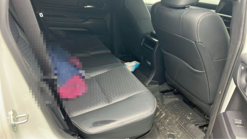 内装後方シート