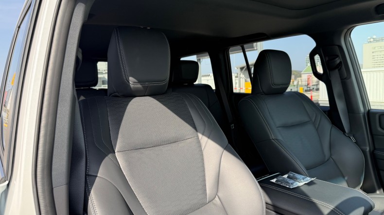 内装前方シート