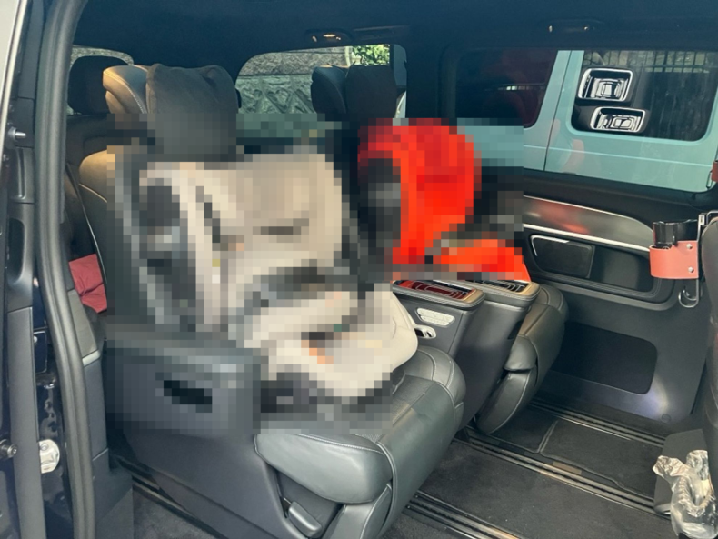 内装後方シート