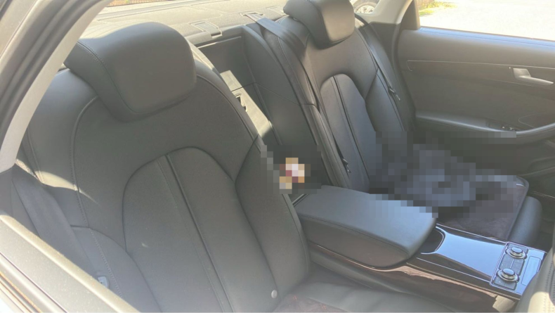 内装後方シート