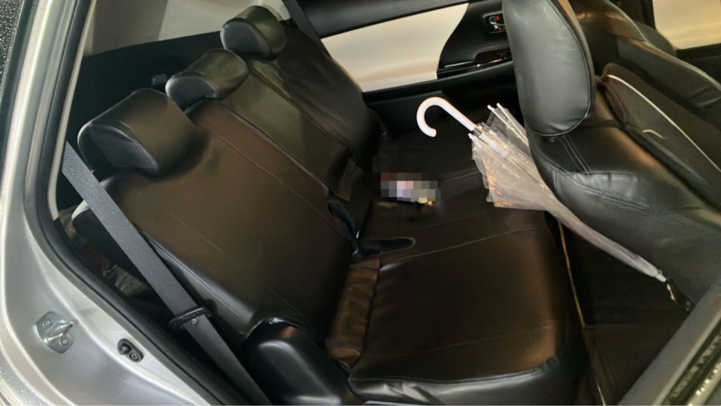 内装後方シート