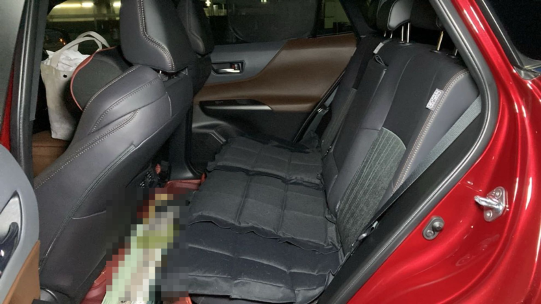 内装後方シート