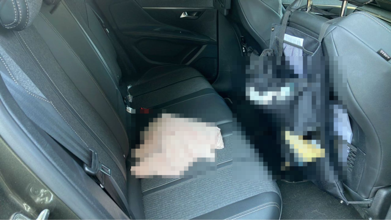 内装後方シート