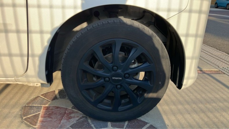 タイヤホイール前