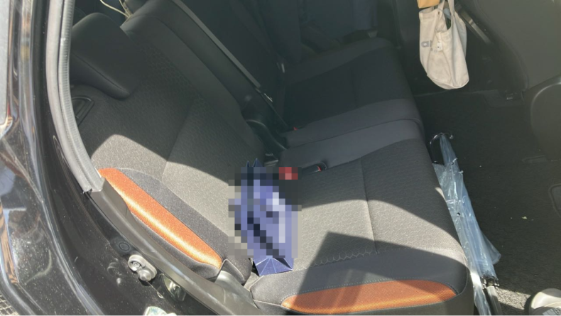 内装後方シート