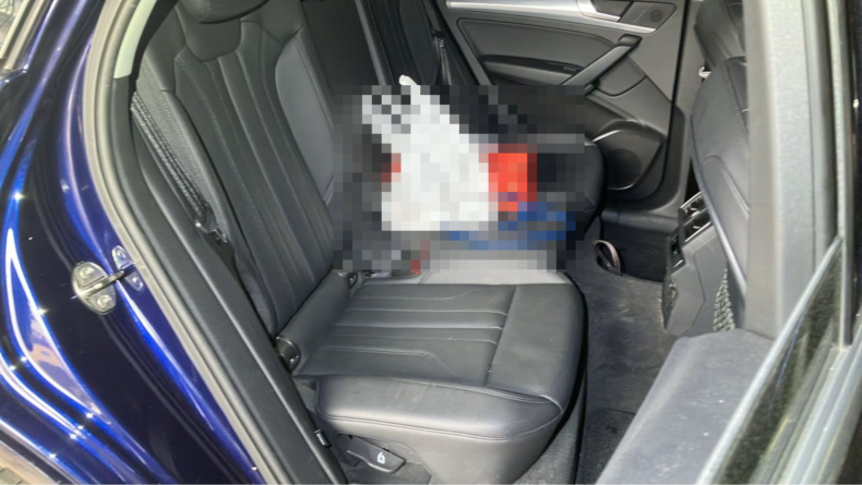 内装後方シート