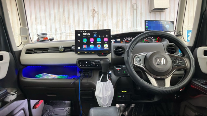 内装インパネ全体