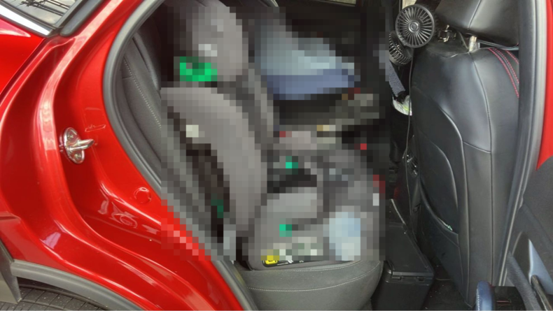 内装後方シート