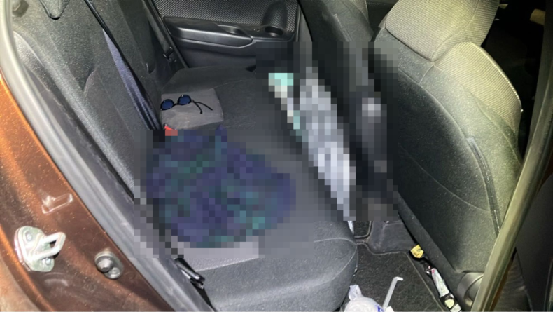 内装後方シート