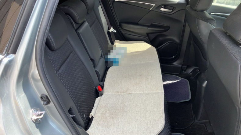 内装後方シート