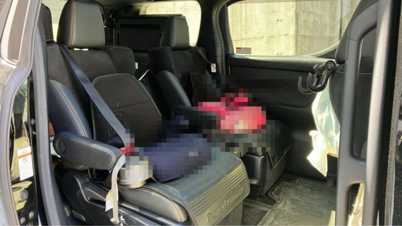 内装後方シート