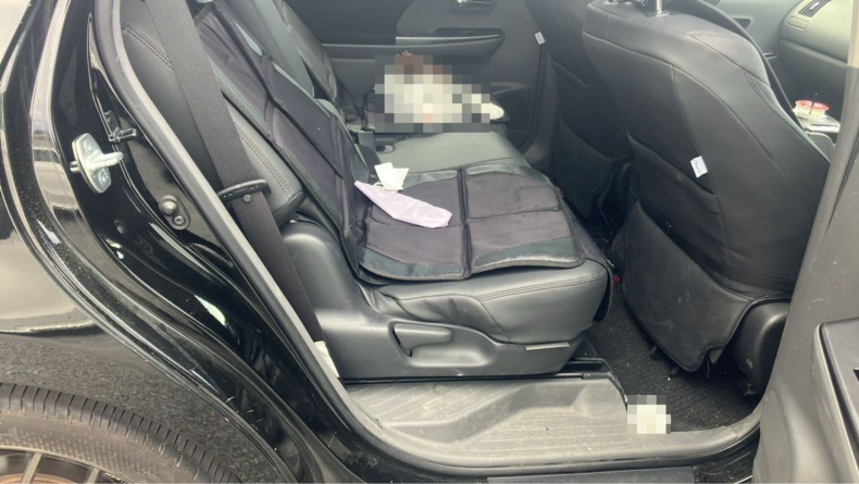 内装後方シート