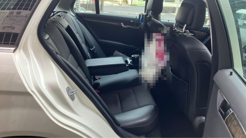 内装後方シート