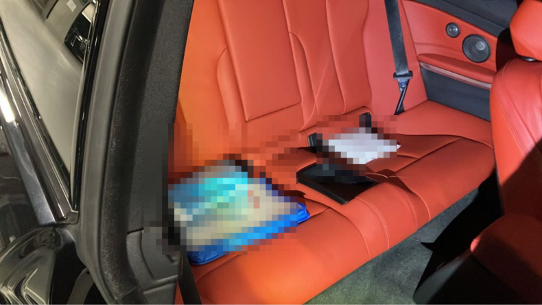 内装後方シート