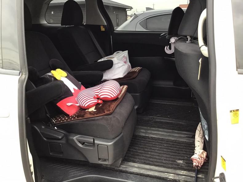 内装後方シート