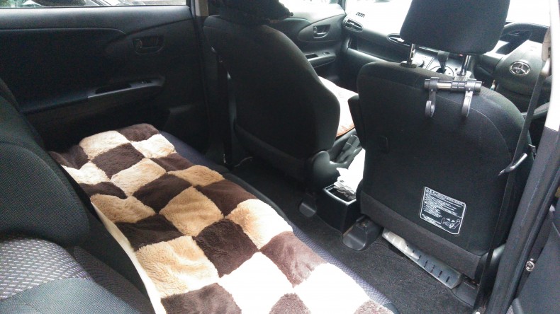 内装後方シート