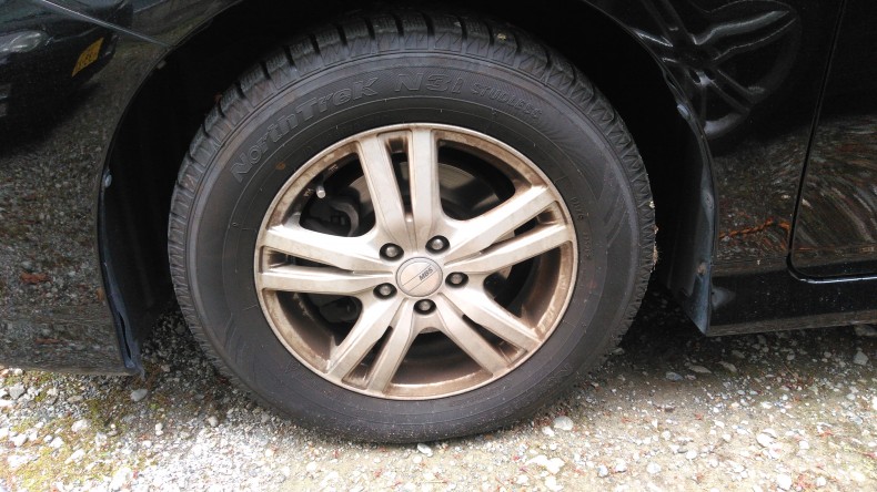 タイヤホイール前